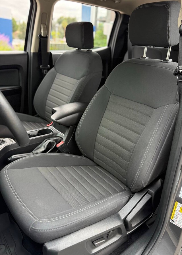 Ford Ranger Vehicle Full-screen Gallery Image 12