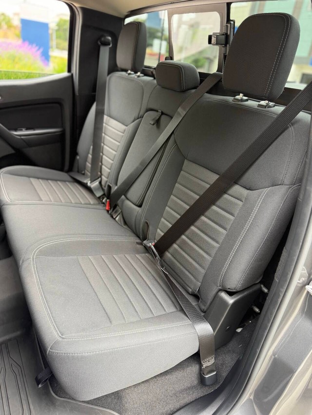 Ford Ranger Vehicle Full-screen Gallery Image 15