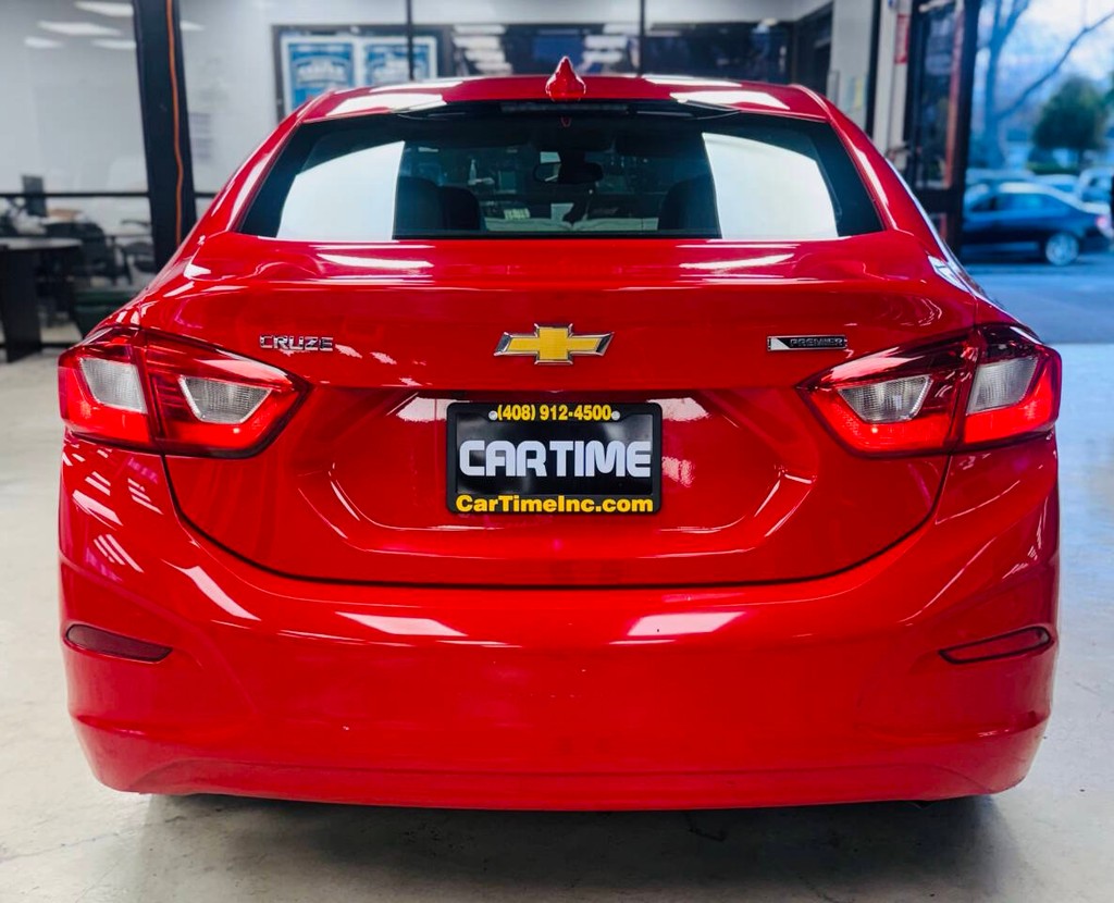 Chevrolet Cruze Vehicle Full-screen Gallery Image 05