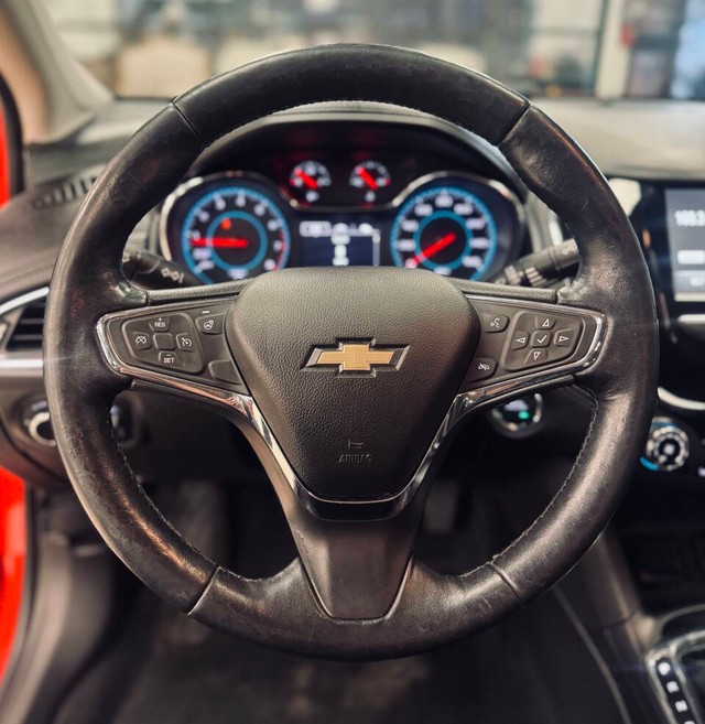 Chevrolet Cruze Vehicle Full-screen Gallery Image 09