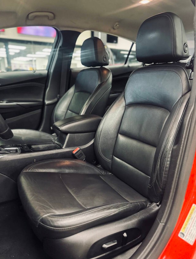 Chevrolet Cruze Vehicle Full-screen Gallery Image 14