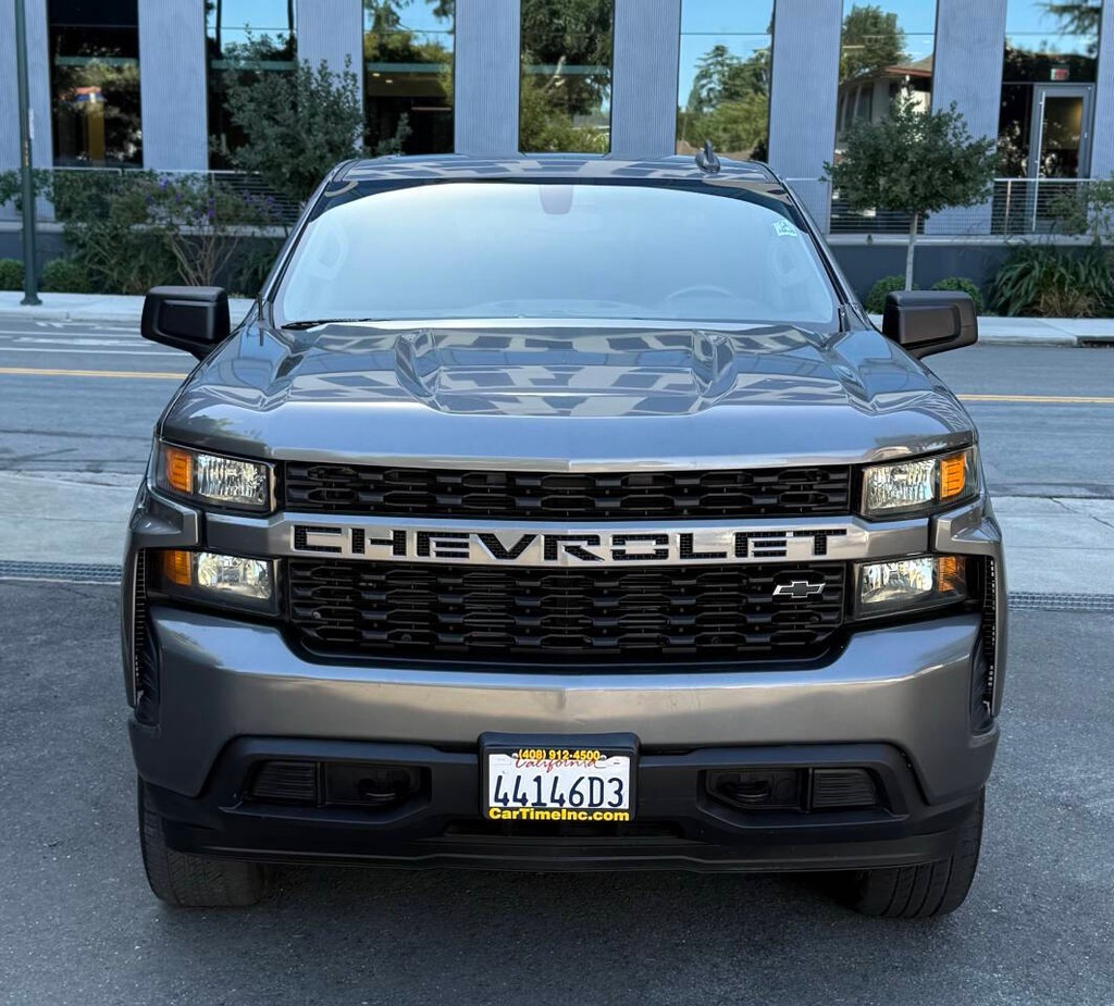 Chevrolet Silverado 1500 Vehicle Full-screen Gallery Image 02