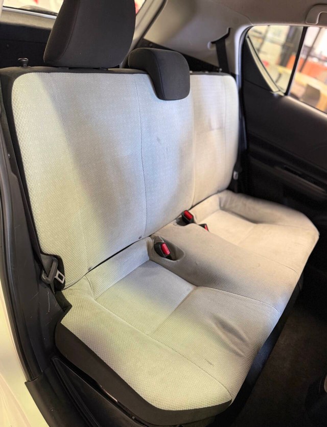 Toyota Prius c Vehicle Full-screen Gallery Image 14