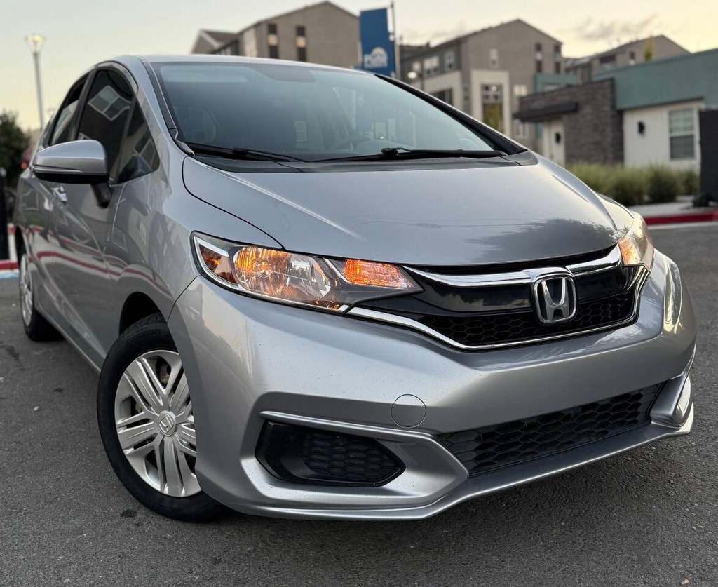 Honda Fit Vehicle Full-screen Gallery Image 03