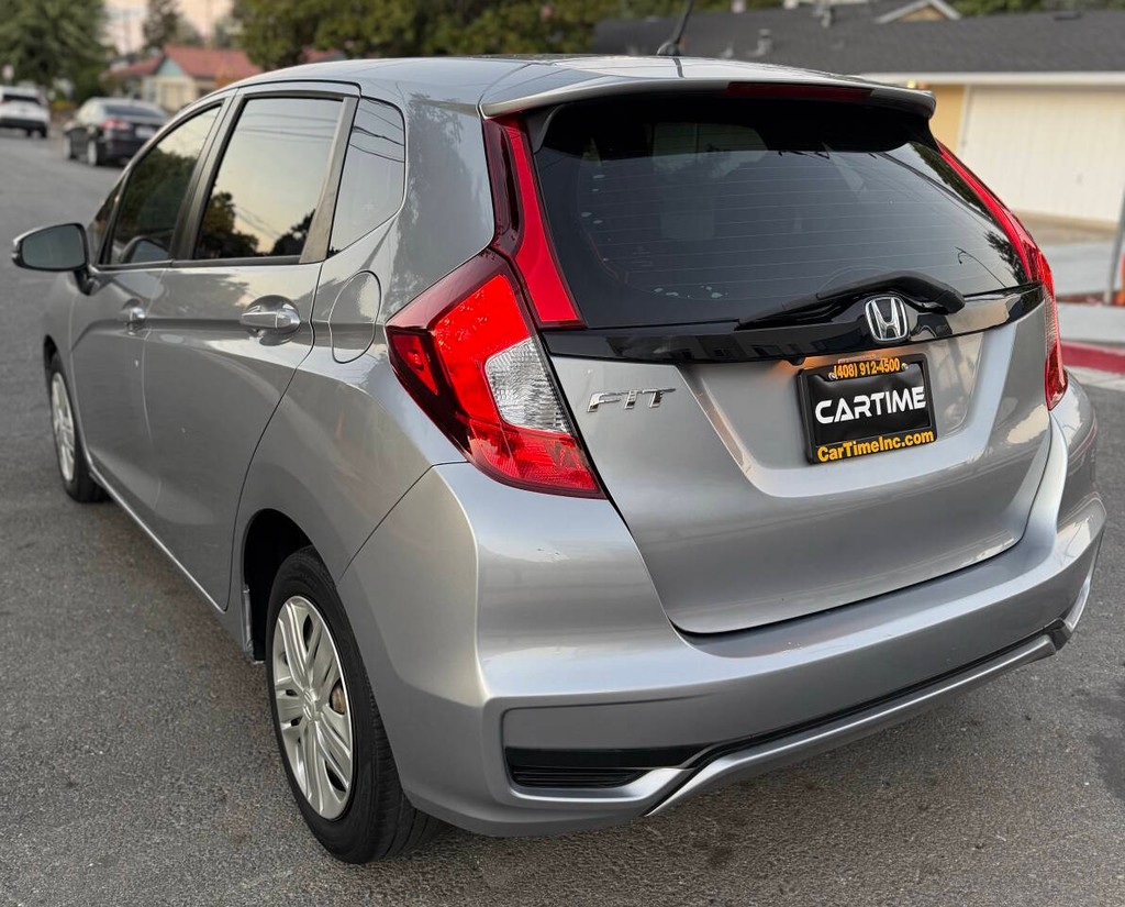 Honda Fit Vehicle Full-screen Gallery Image 08