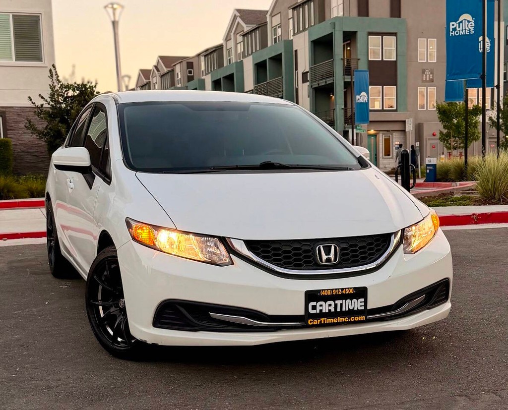 Honda Civic Vehicle Full-screen Gallery Image 02