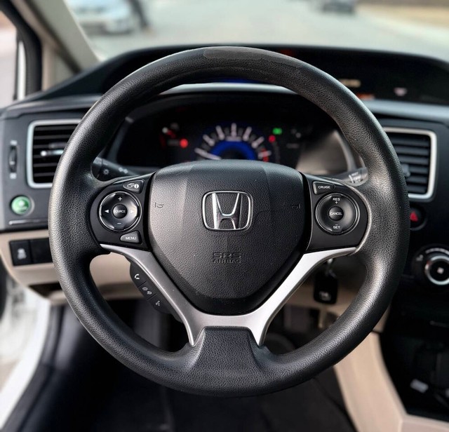 Honda Civic Vehicle Full-screen Gallery Image 10