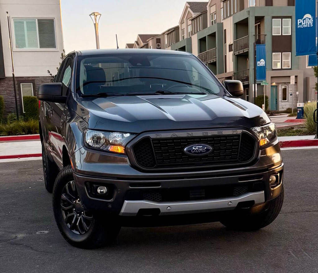 Ford Ranger Vehicle Full-screen Gallery Image 02