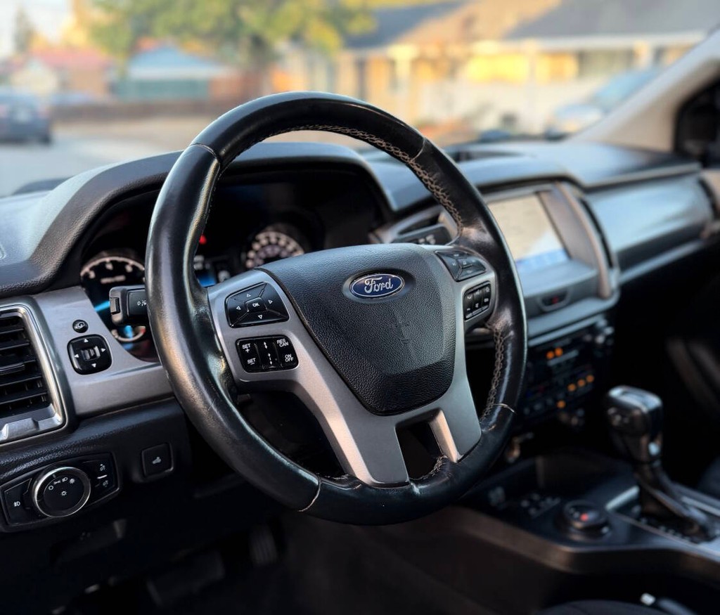 Ford Ranger Vehicle Full-screen Gallery Image 09