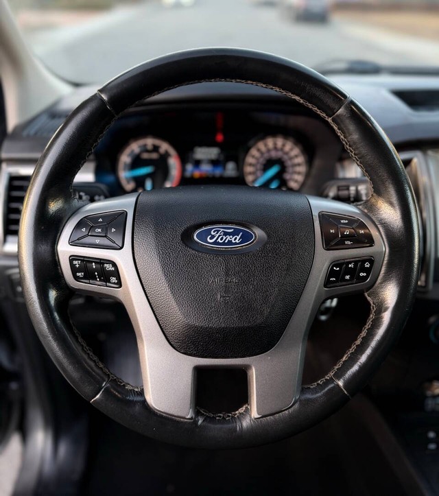 Ford Ranger Vehicle Full-screen Gallery Image 10