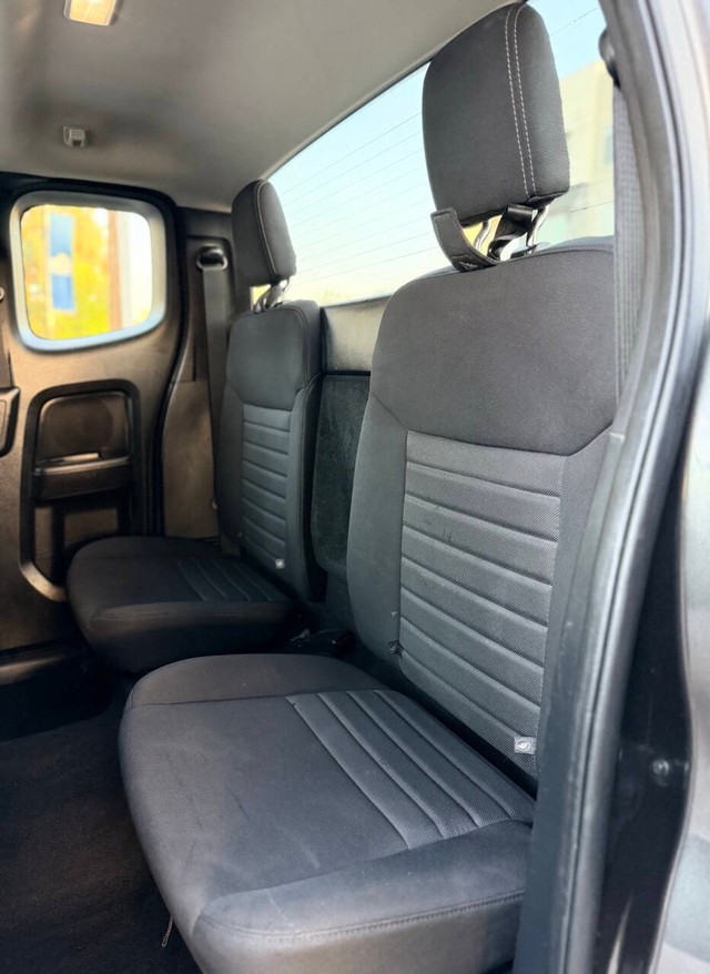 Ford Ranger Vehicle Full-screen Gallery Image 14