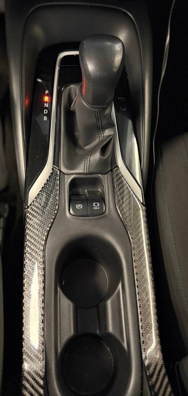 Toyota Corolla Vehicle Full-screen Gallery Image 12