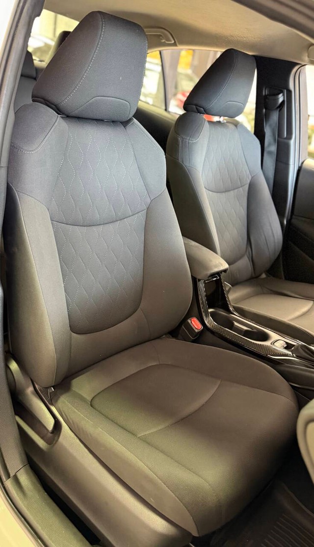 Toyota Corolla Vehicle Full-screen Gallery Image 14