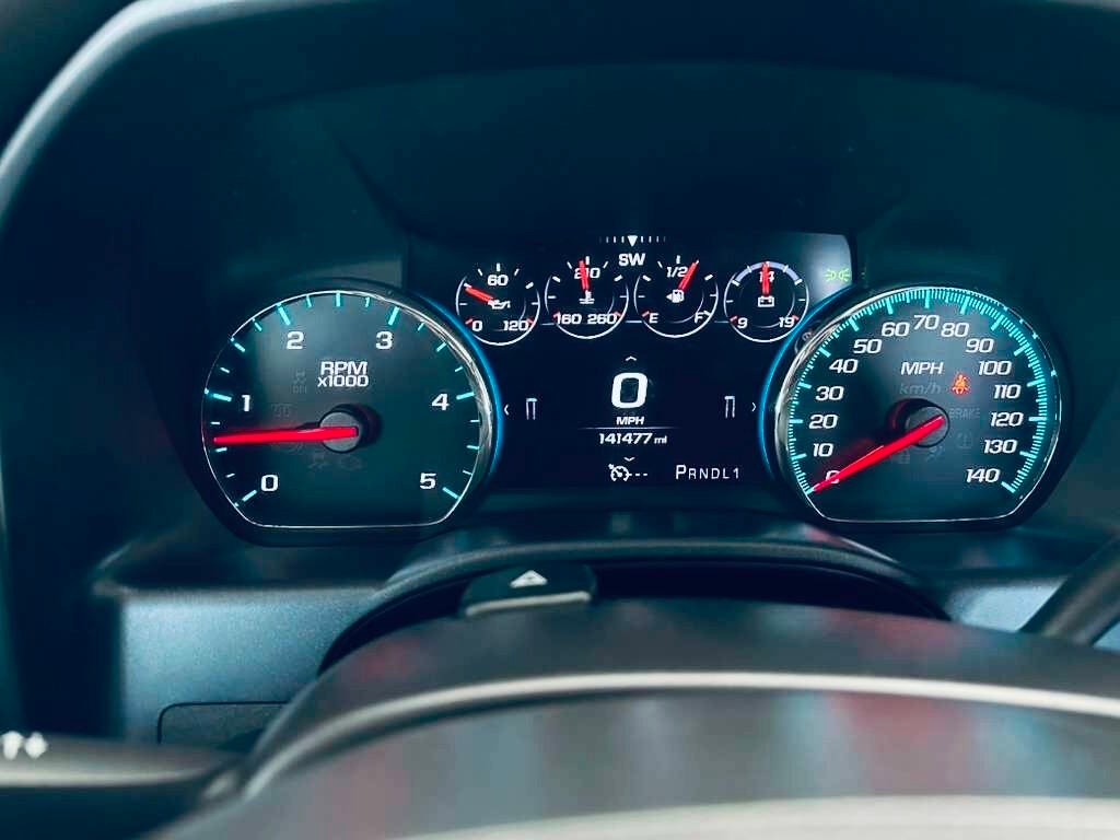 GMC Sierra 2500HD Vehicle Full-screen Gallery Image 18