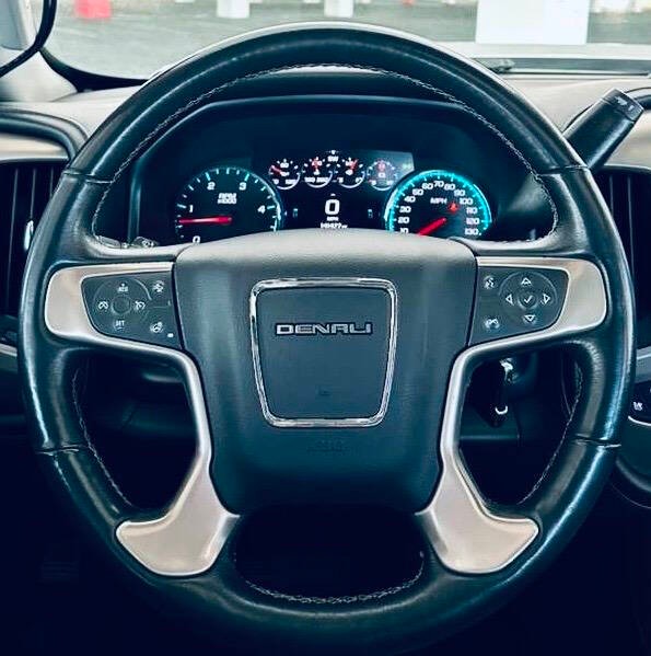 GMC Sierra 2500HD Vehicle Full-screen Gallery Image 16