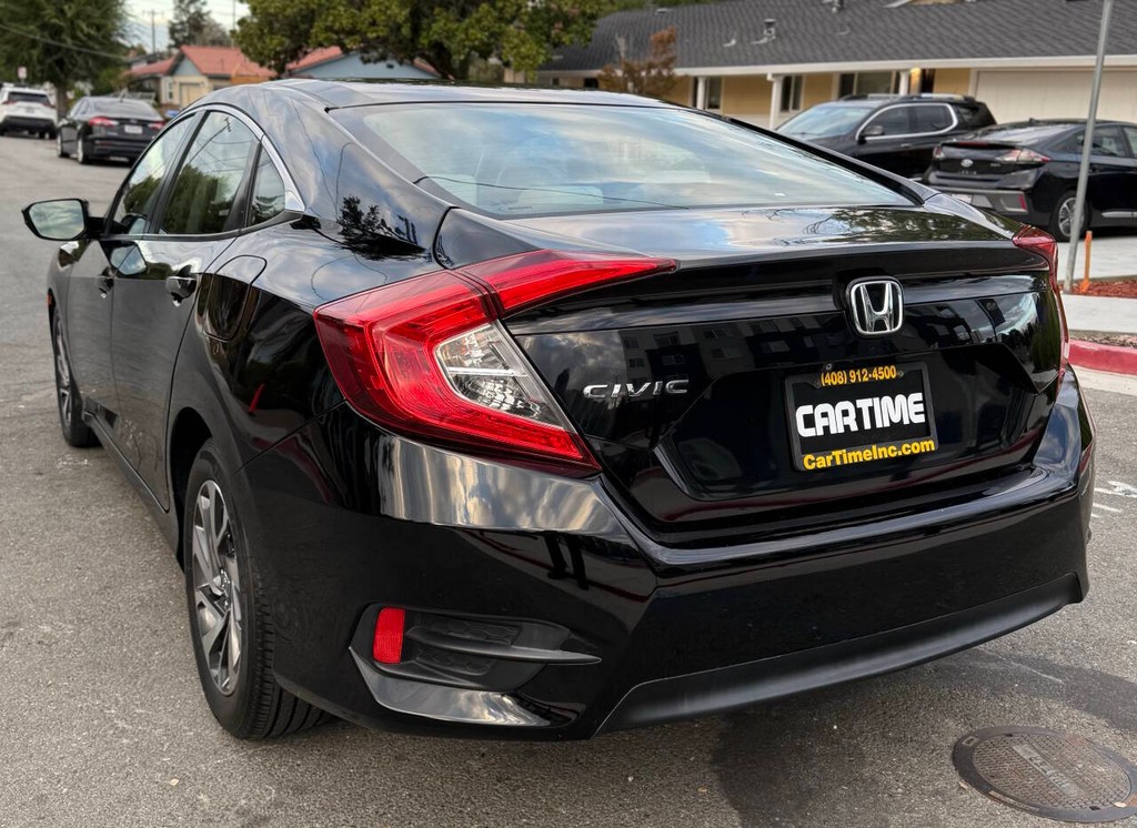 Honda Civic Sedan Vehicle Full-screen Gallery Image 06