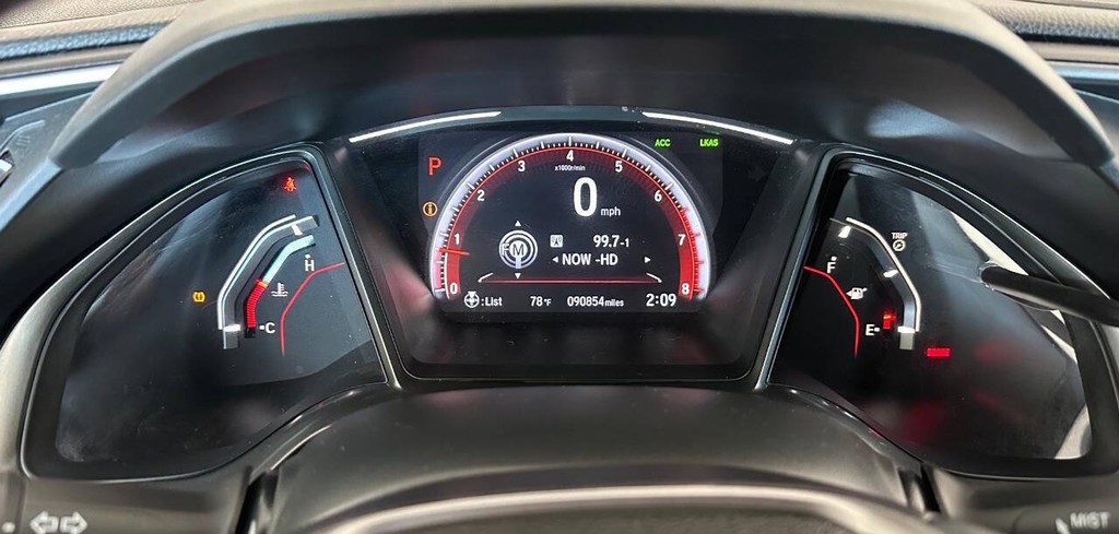 Honda Civic Hatchback Vehicle Full-screen Gallery Image 13