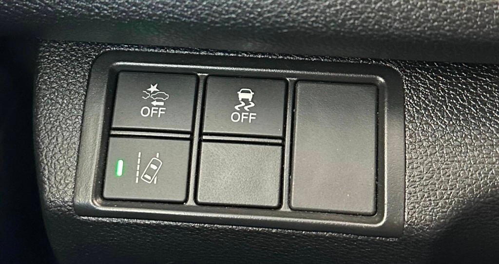 Honda Civic Hatchback Vehicle Full-screen Gallery Image 16