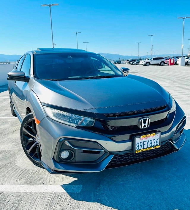 Honda Civic Hatchback Vehicle Full-screen Gallery Image 03