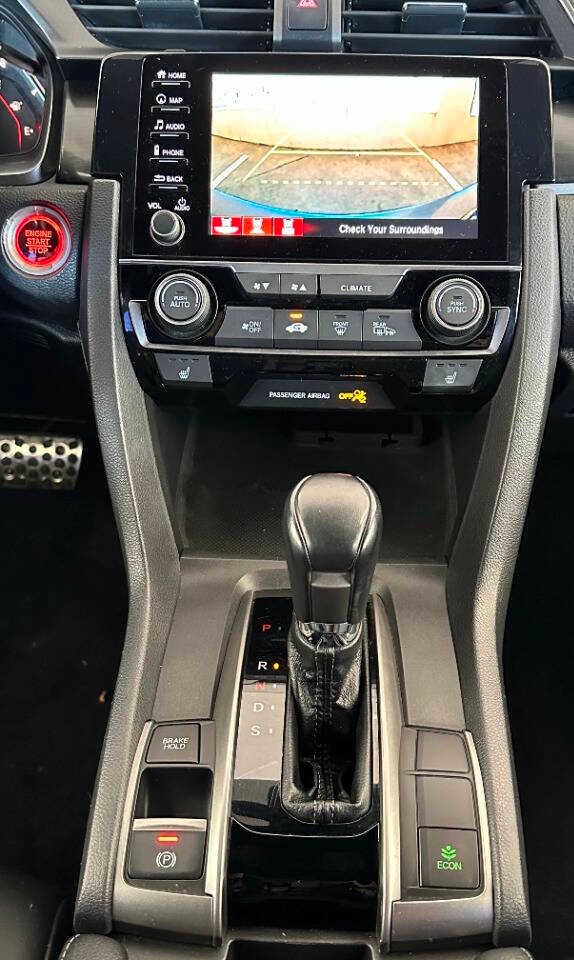 Honda Civic Hatchback Vehicle Full-screen Gallery Image 15