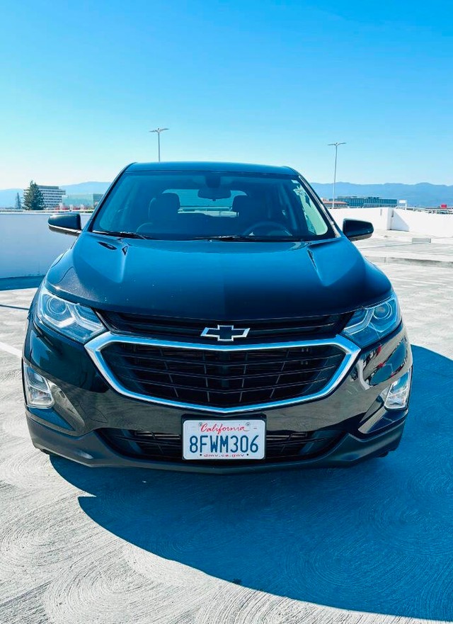 Chevrolet Equinox Vehicle Full-screen Gallery Image 02