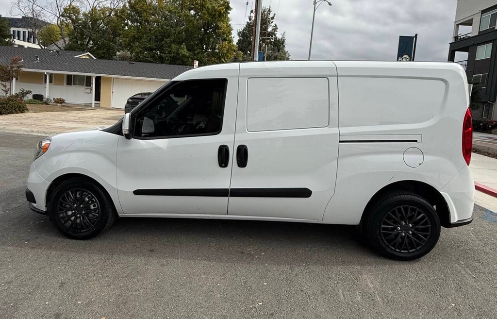 Ram ProMaster City Cargo Van Vehicle Full-screen Gallery Image 04