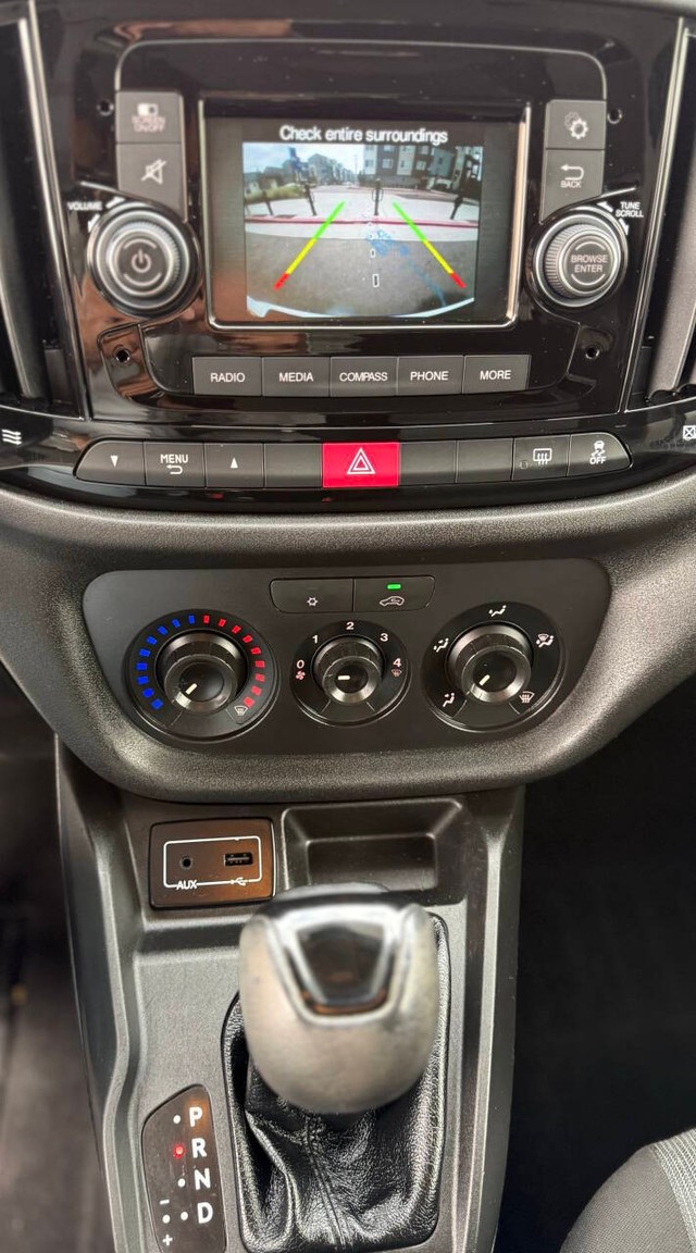 Ram ProMaster City Cargo Van Vehicle Full-screen Gallery Image 12