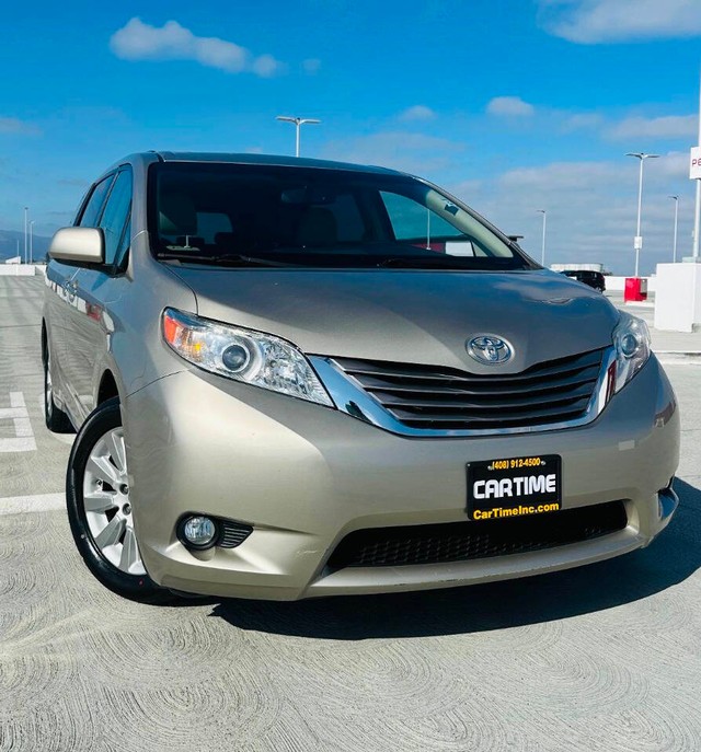 Toyota Sienna Vehicle Full-screen Gallery Image 03
