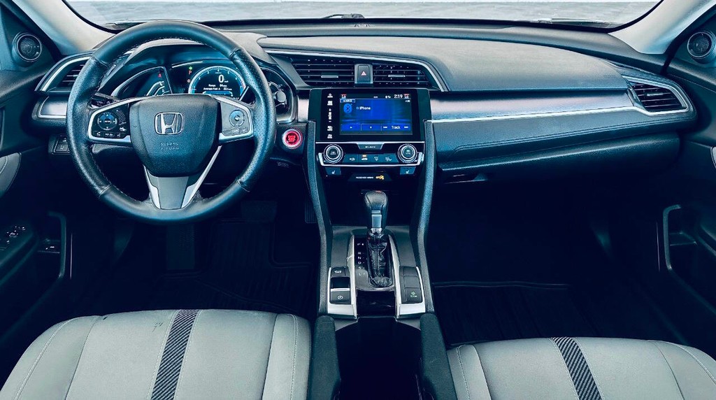 Honda Civic Sedan Vehicle Full-screen Gallery Image 09