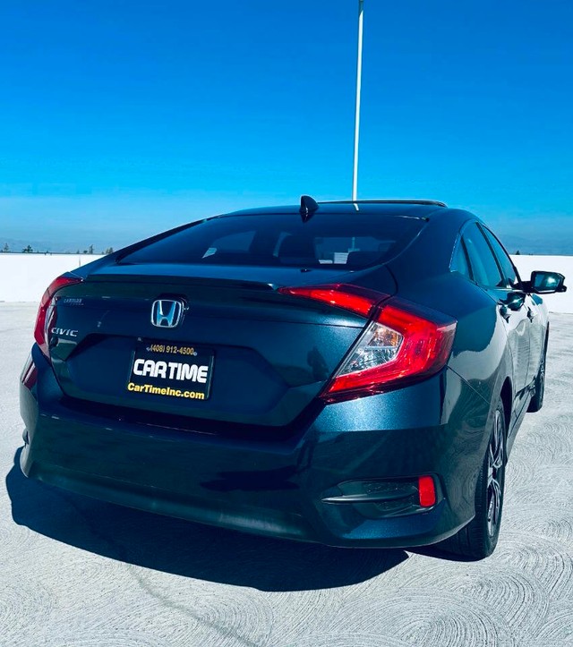 Honda Civic Sedan Vehicle Full-screen Gallery Image 07