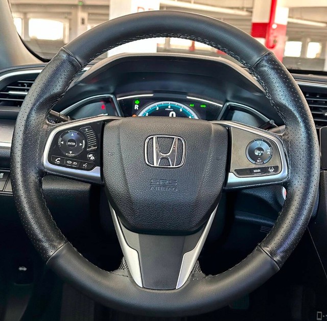 Honda Civic Sedan Vehicle Full-screen Gallery Image 13