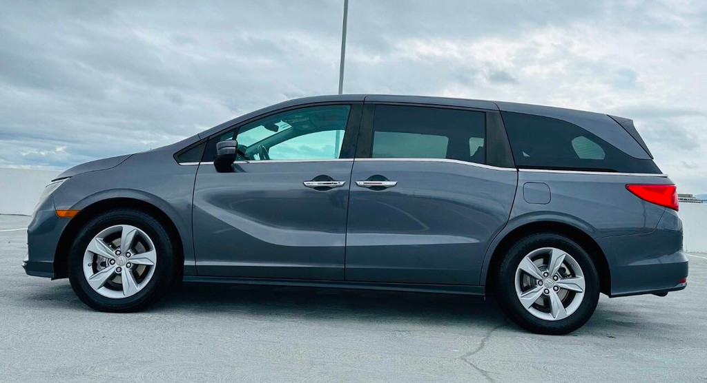 Honda Odyssey Vehicle Full-screen Gallery Image 04