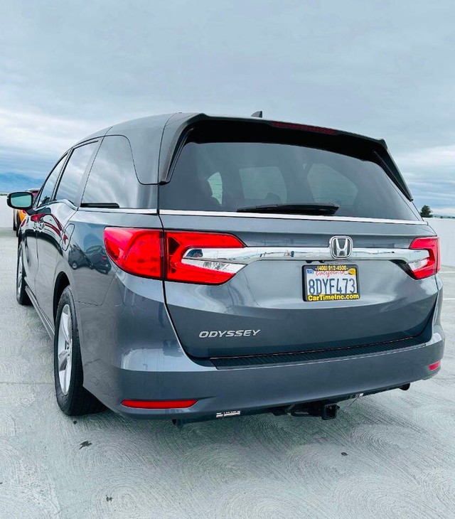 Honda Odyssey Vehicle Full-screen Gallery Image 05