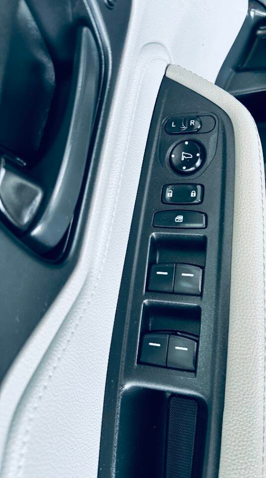 Honda Odyssey Vehicle Full-screen Gallery Image 16