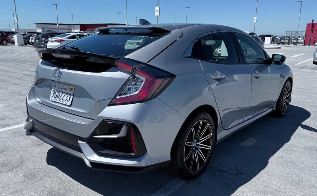 Honda Civic Hatchback Vehicle Full-screen Gallery Image 07