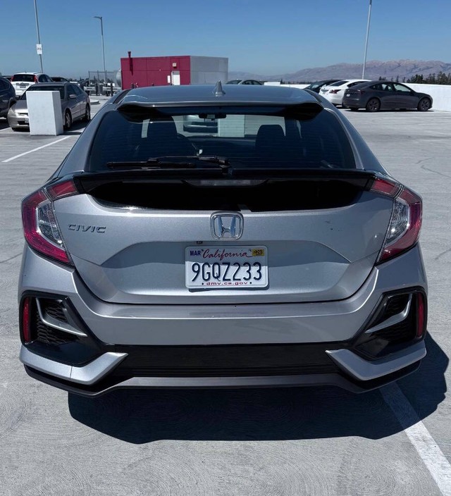 Honda Civic Hatchback Vehicle Full-screen Gallery Image 06