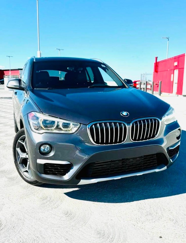 BMW X1 Vehicle Full-screen Gallery Image 04