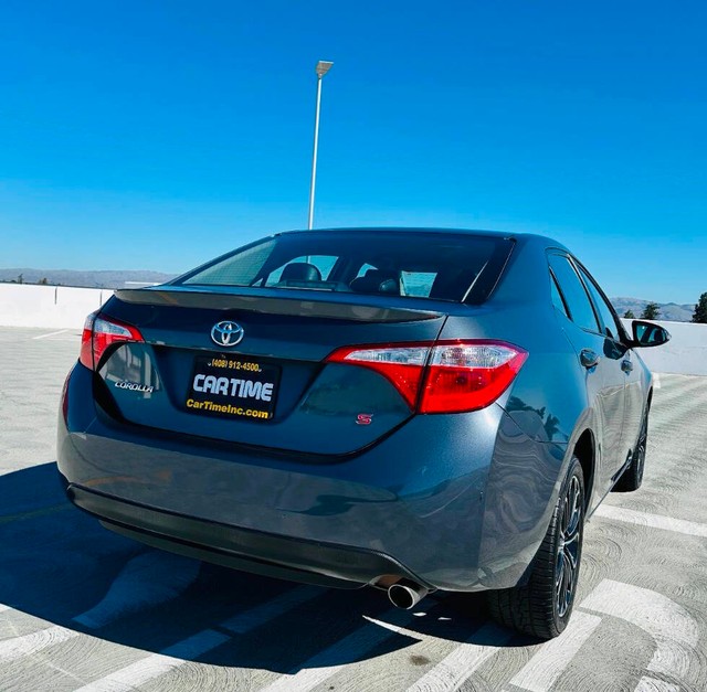 Toyota Corolla Vehicle Full-screen Gallery Image 07