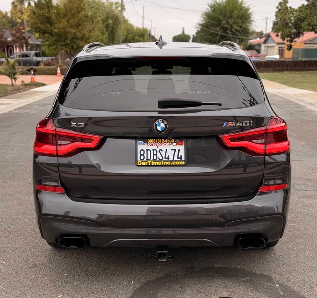 BMW X3 Vehicle Full-screen Gallery Image 07