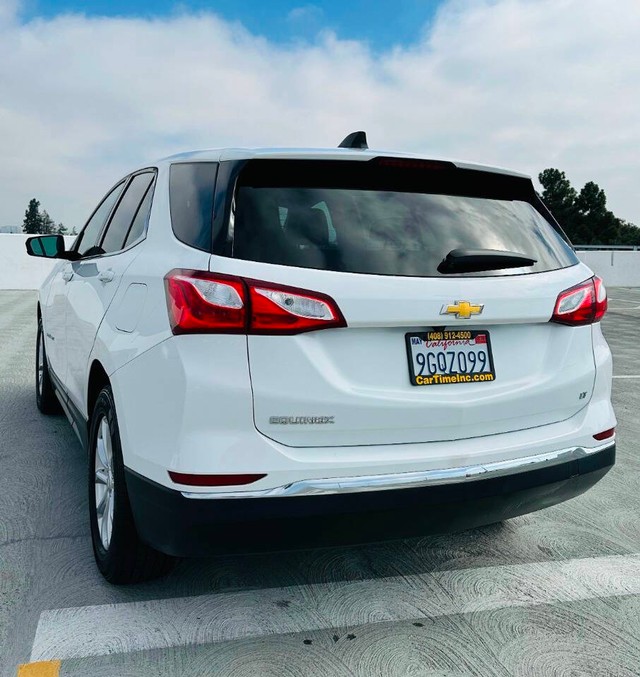 Chevrolet Equinox Vehicle Full-screen Gallery Image 05