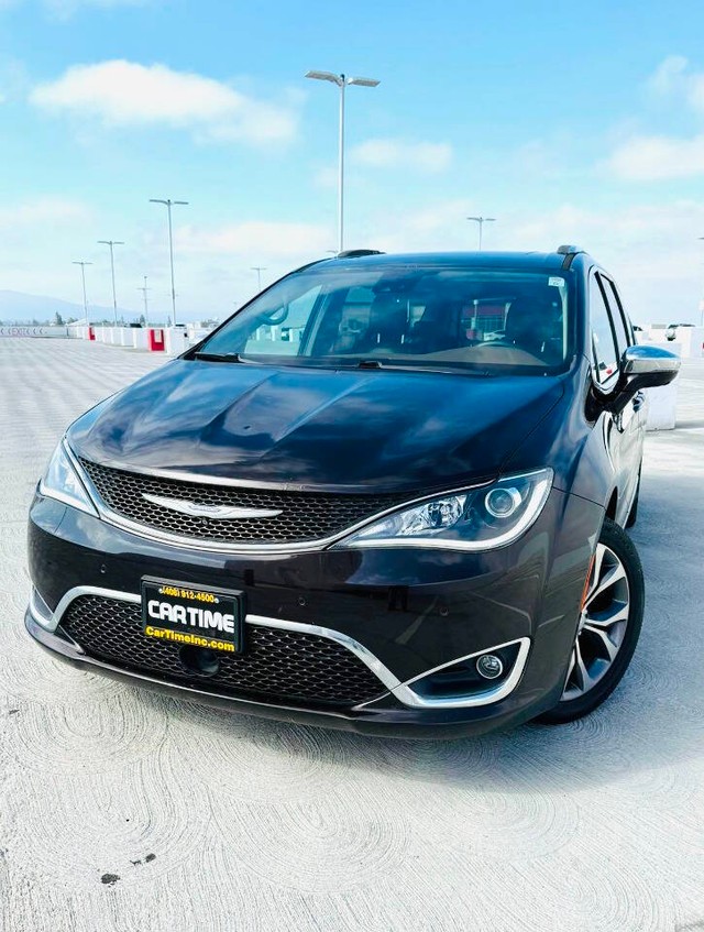 more details - chrysler pacifica