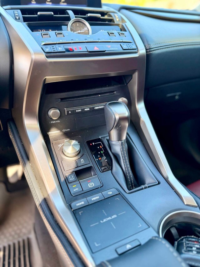 Lexus NX Vehicle Full-screen Gallery Image 12