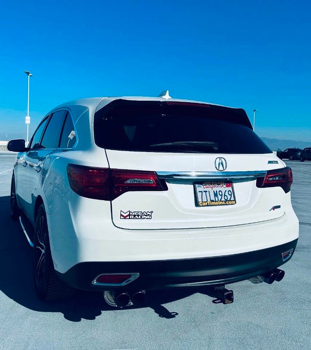 Acura MDX Vehicle Full-screen Gallery Image 05