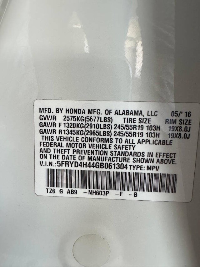 Acura MDX Vehicle Full-screen Gallery Image 18