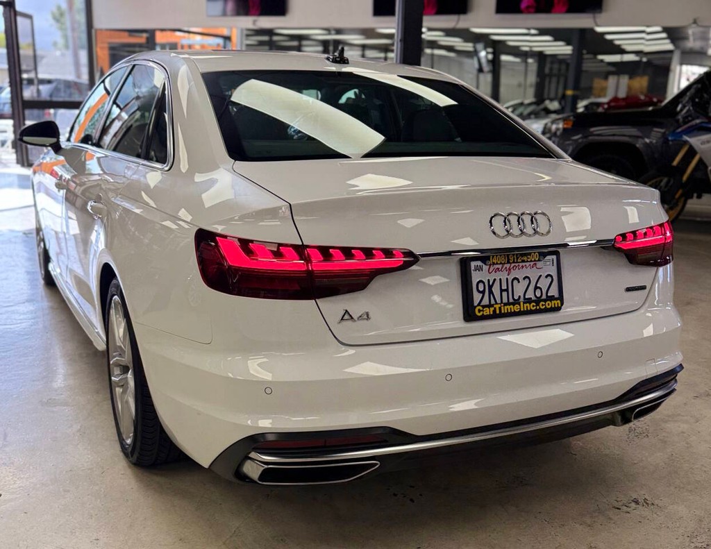 Audi A4 Sedan Vehicle Full-screen Gallery Image 06