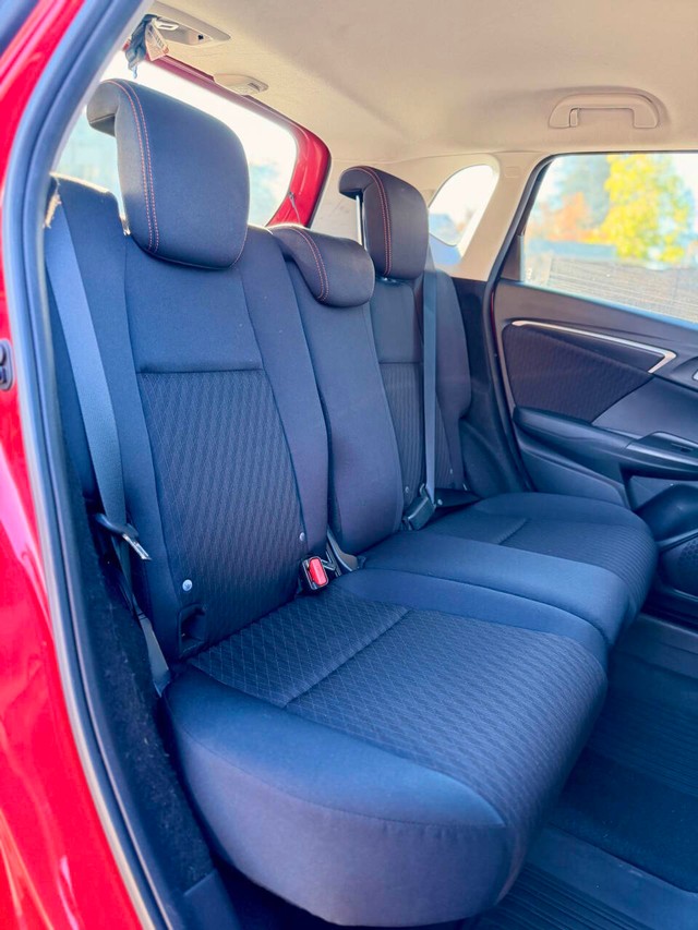 Honda Fit Vehicle Full-screen Gallery Image 13