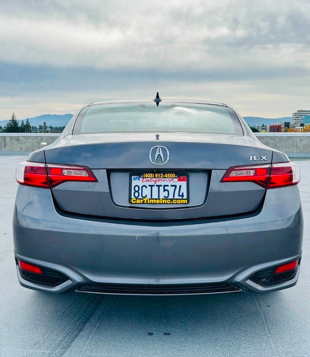 Acura ILX Vehicle Full-screen Gallery Image 06