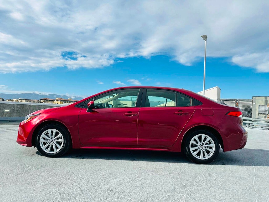 Toyota Corolla Vehicle Full-screen Gallery Image 04