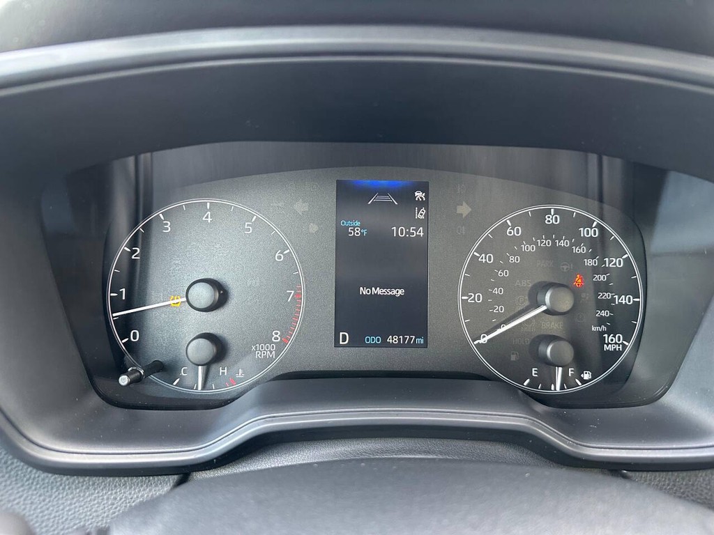 Toyota Corolla Vehicle Full-screen Gallery Image 10