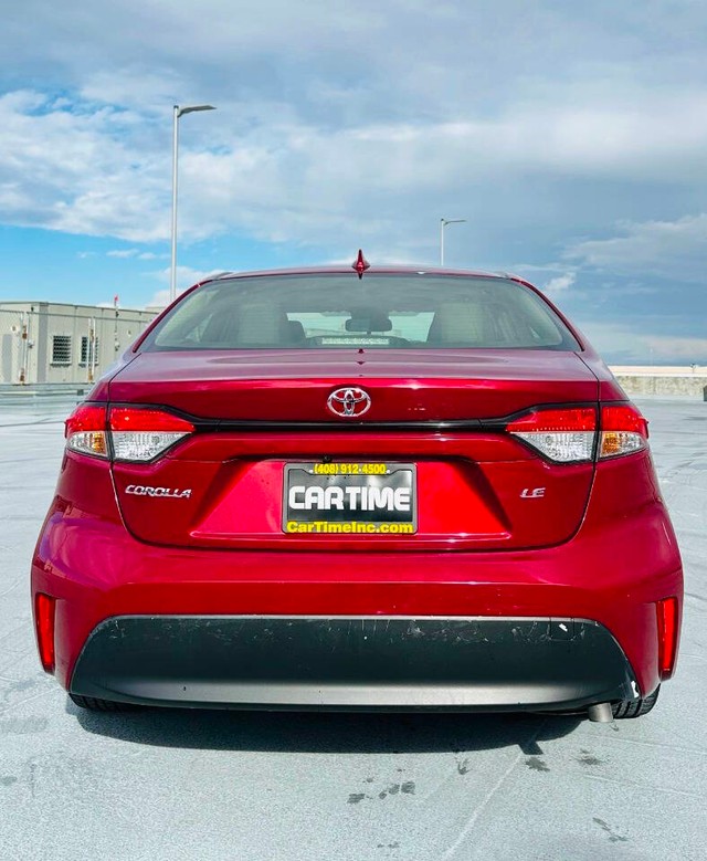 Toyota Corolla Vehicle Full-screen Gallery Image 06